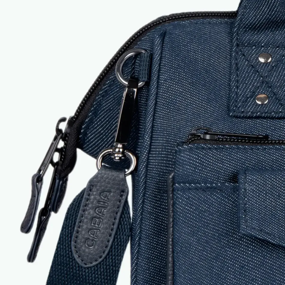Adventurer Umhängetasche Crossbody M Namur