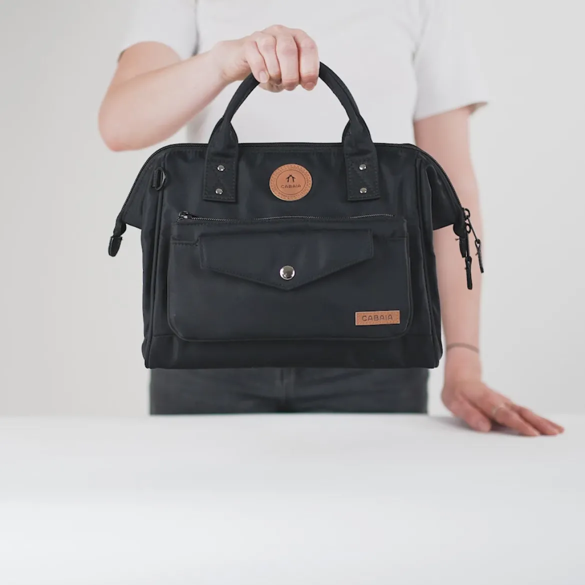 Adventurer Umhängetasche Crossbody L Larissa